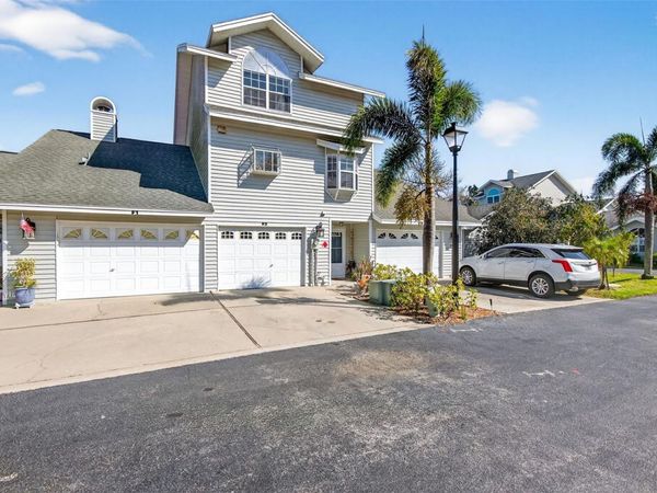 11722 CURRIE LANE, Unit F2, LARGO, FL 33774