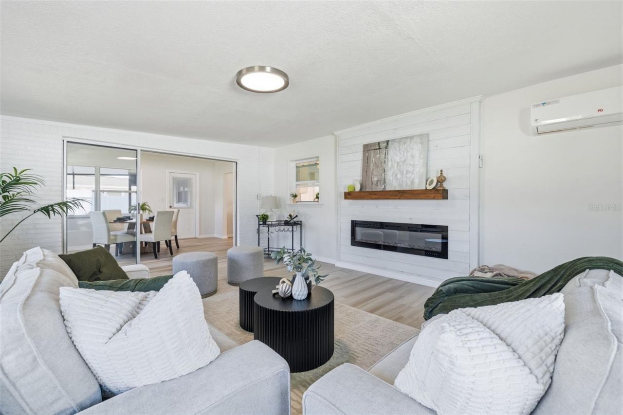 1027 27th Avenue S, Saint Petersburg, FL 33705 Photo