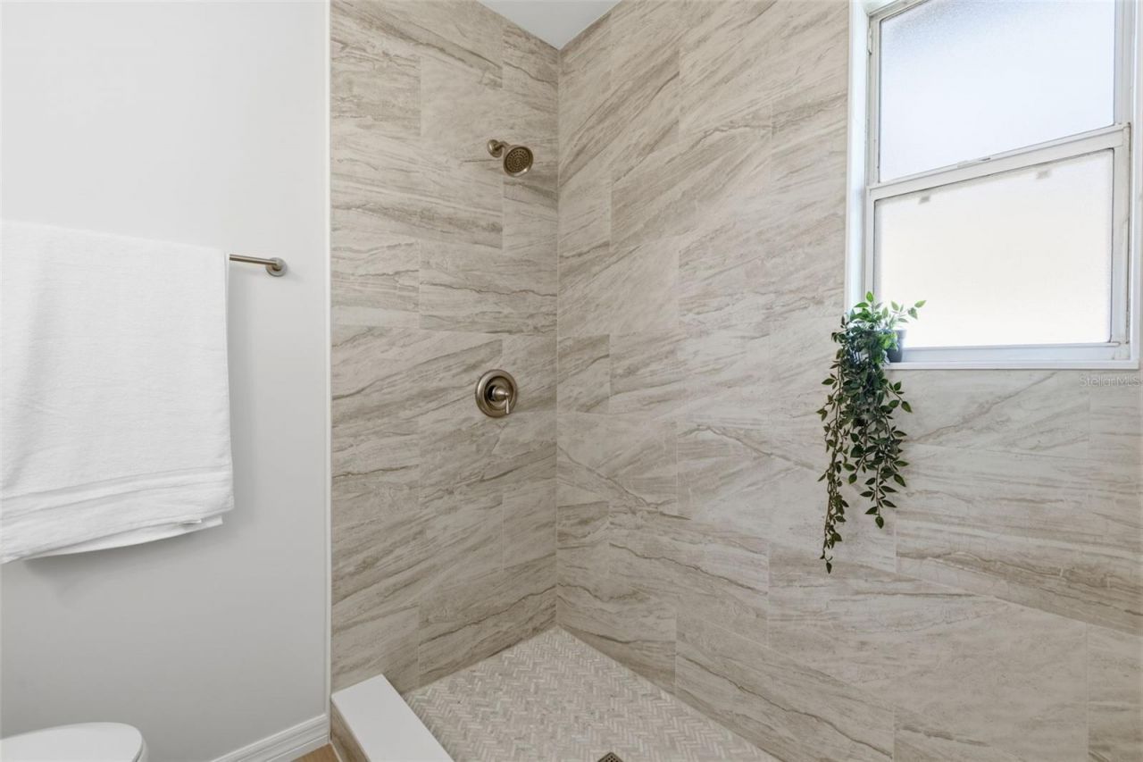 1027 27th Avenue S, Saint Petersburg, FL 33705 Photo