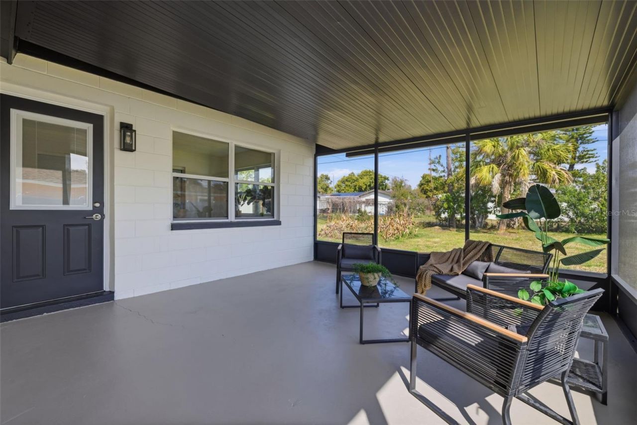 1027 27th Avenue S, Saint Petersburg, FL 33705 Photo