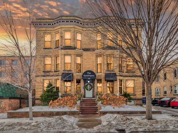 300 Marshall Avenue, Unit 6, Saint Paul, MN 55102