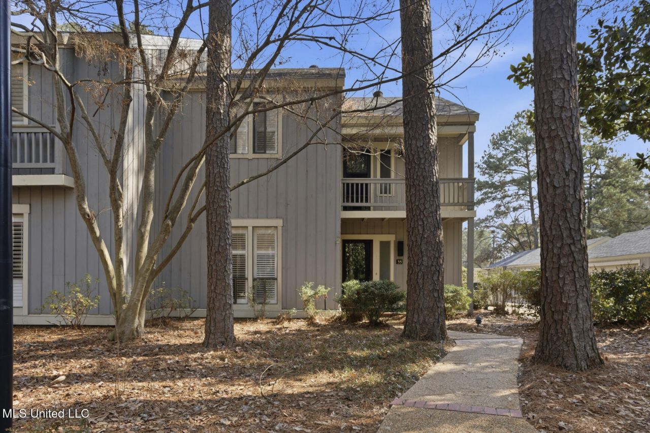 35 Eastbrooke Street, Jackson, MS 39216 Main Photo