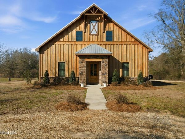 4 Hughes Road, Seminary, MS 39479