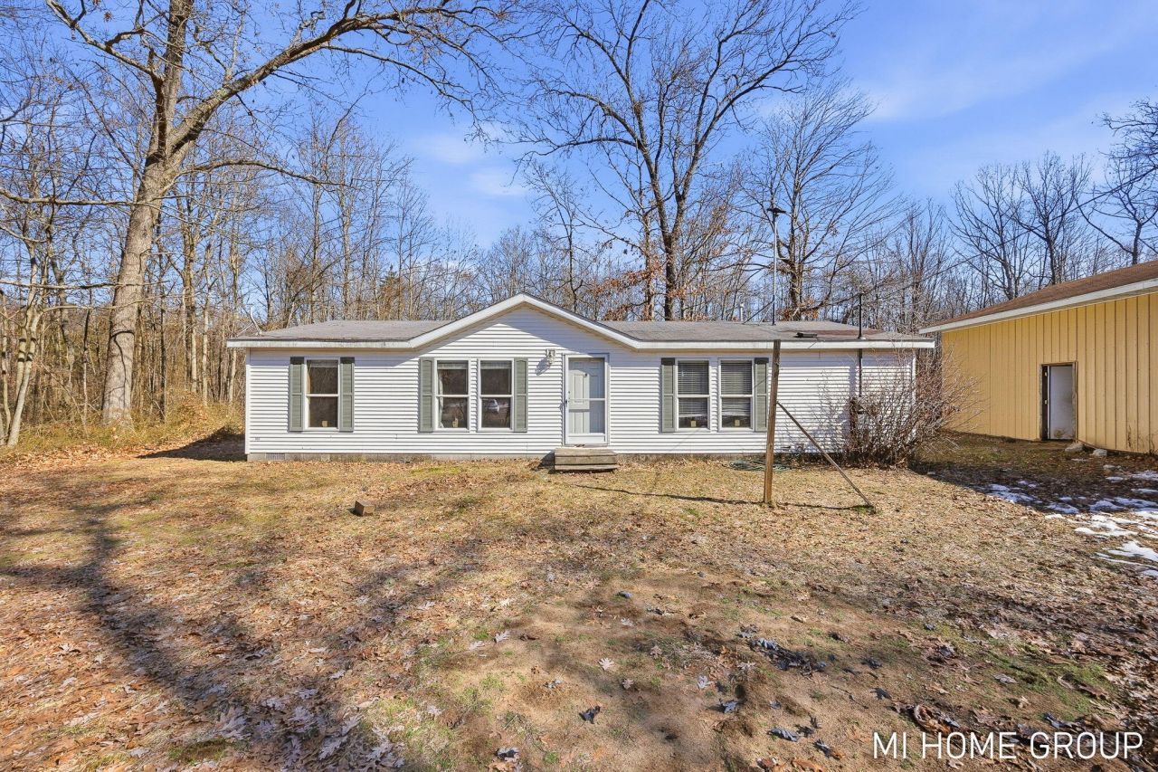 5312 120th Avenue, Fennville, MI 49408 Main Photo