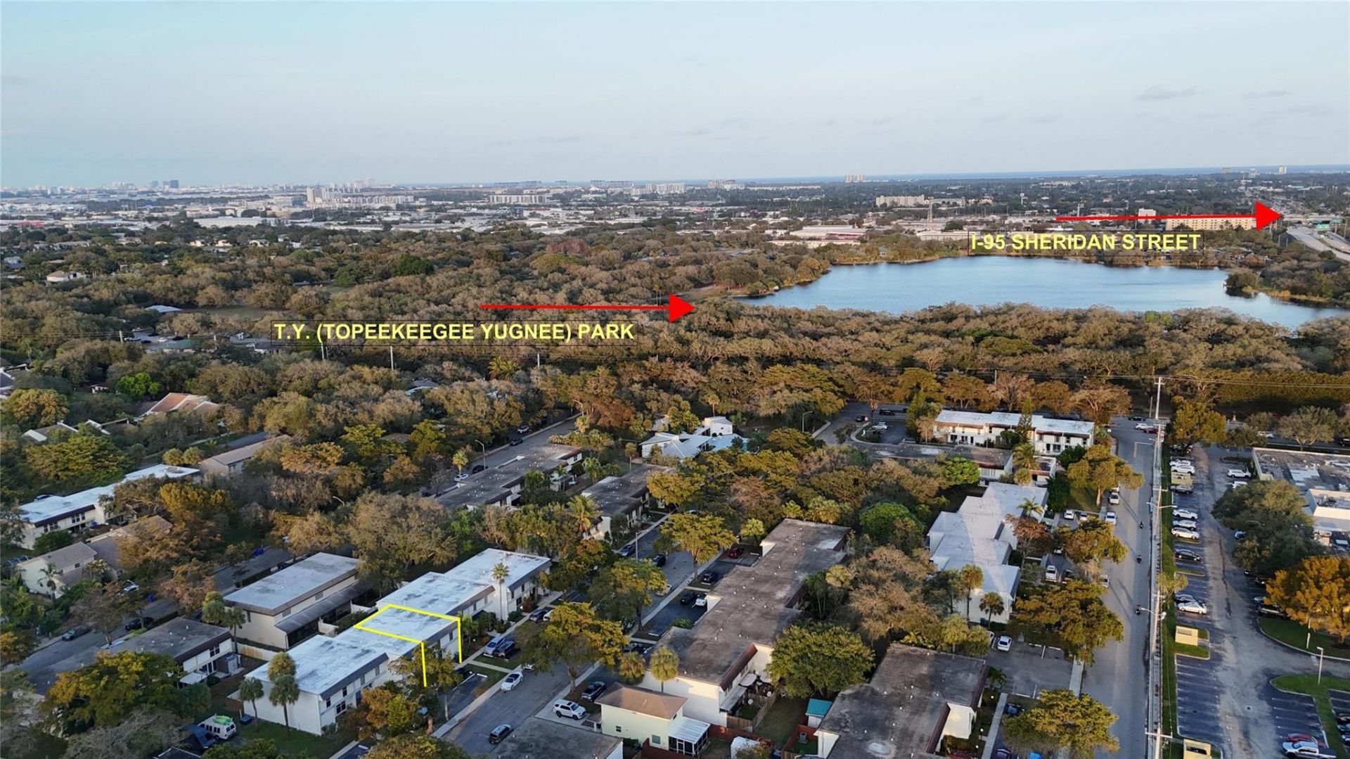 3331 Farragut Street, Unit 8d, Hollywood, FL 33021 Photo