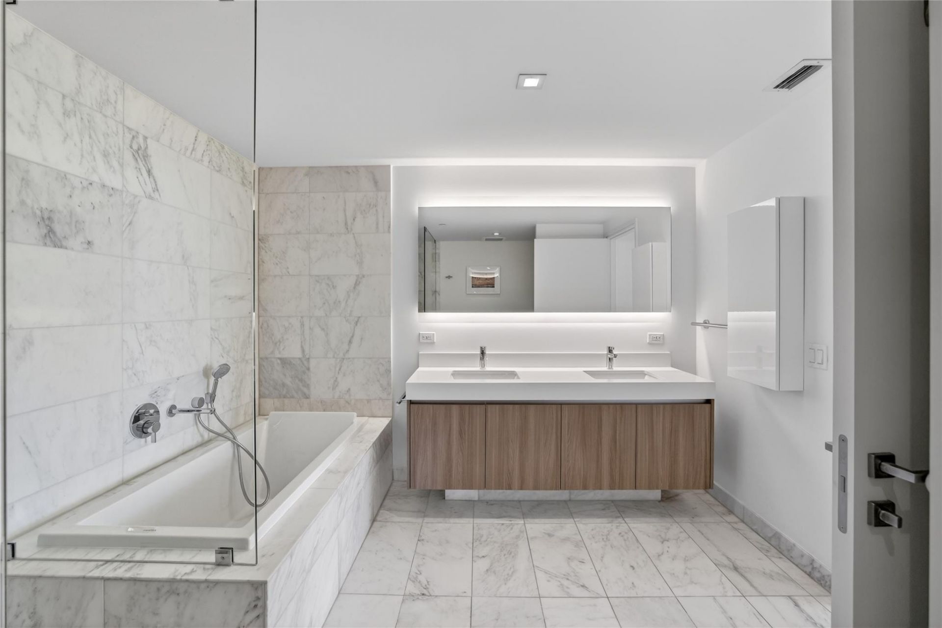 401 N Birch Rd Road, Unit 600, Fort Lauderdale, FL 33304 Photo