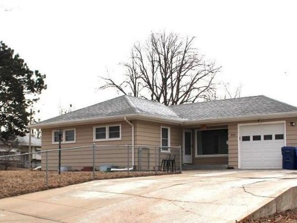 900 S Westmoor Dr, Sioux Falls, SD 57104