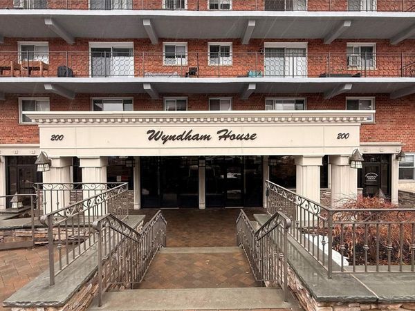 200 Atlantic Avenue, Unit 417, Lynbrook, NY 11563