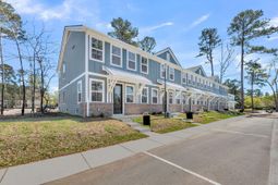 473 Martins Creek Boulevard photo 4