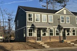 473 Martins Creek Boulevard photo 4