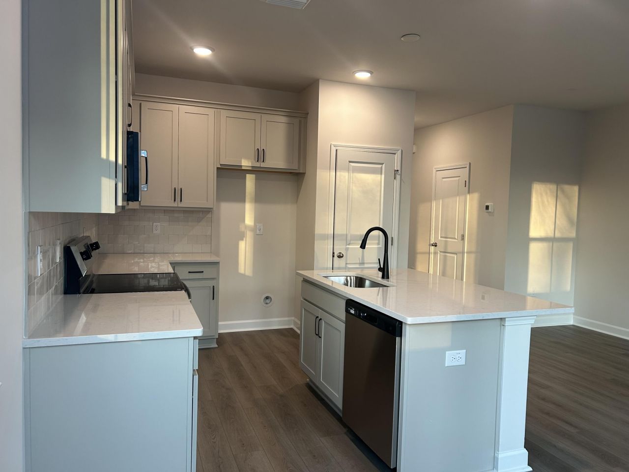 473 Martins Creek Boulevard Photo 8