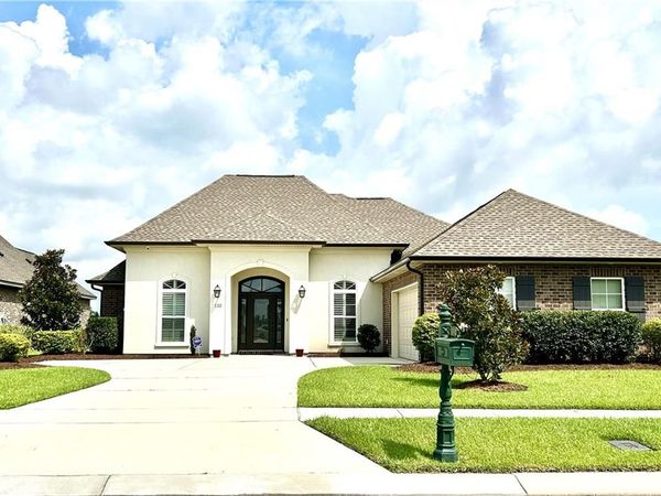 132 MOONLIGHT COVE Lane, Luling, LA 70070