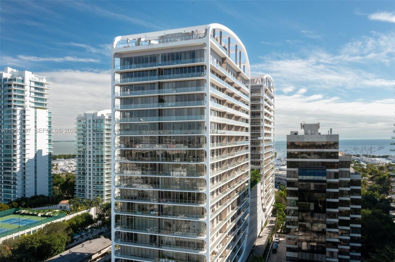 2678 Tigertail Ave, Unit 612, Miami, FL 33133 Photo