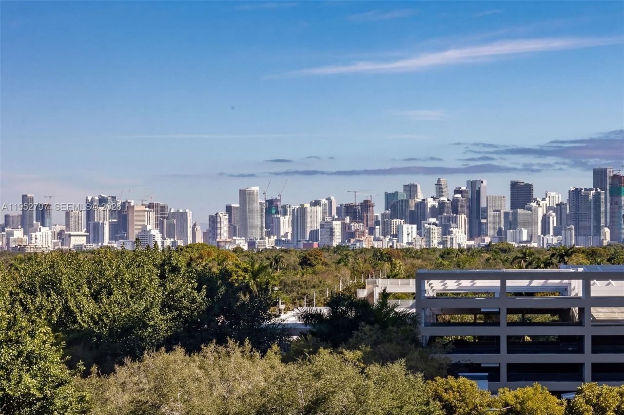 2678 Tigertail Ave , Unit 612, Miami, FL 33133 Photo