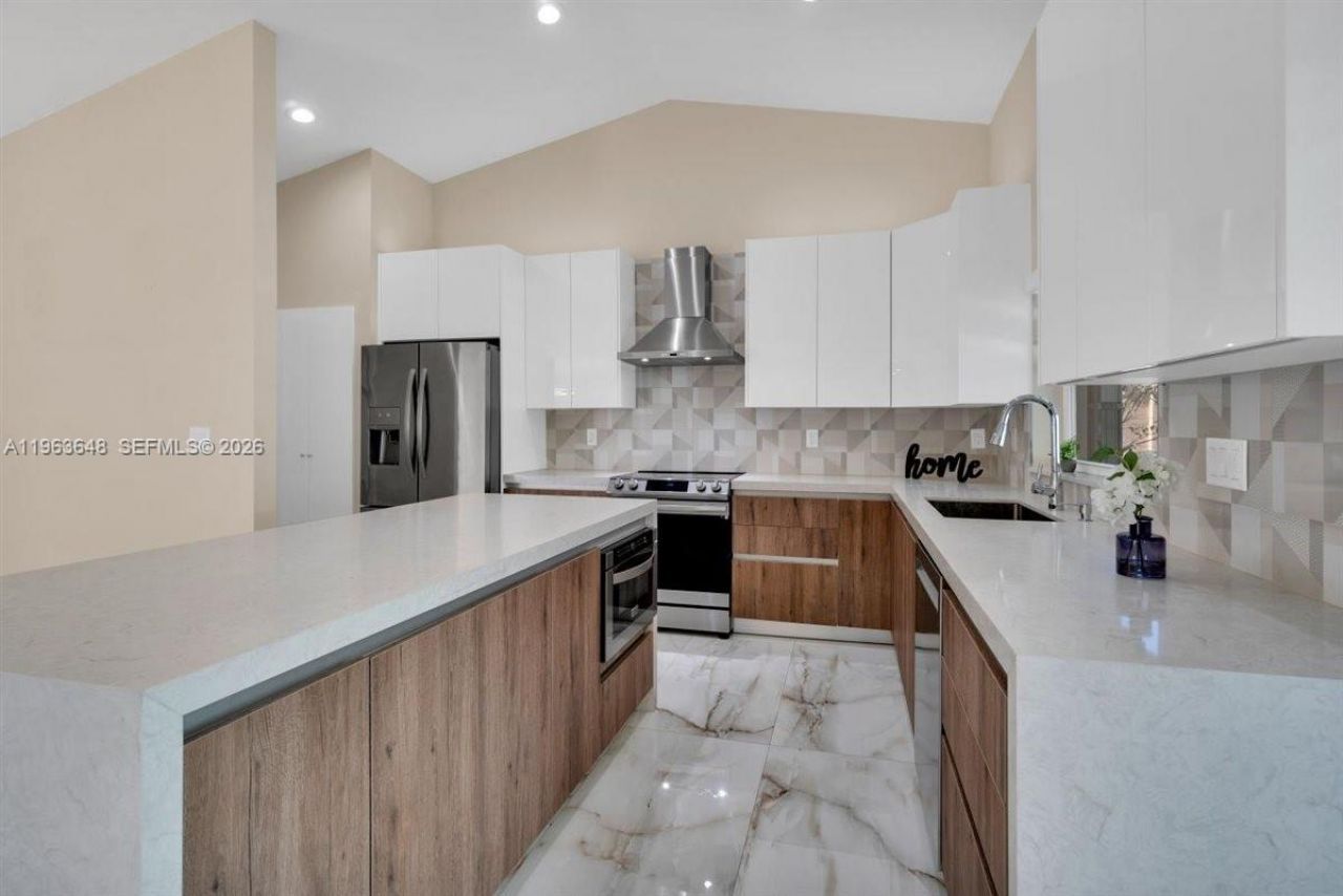 10425 NW 48th Mnr, Coral Springs, FL 33076 Photo