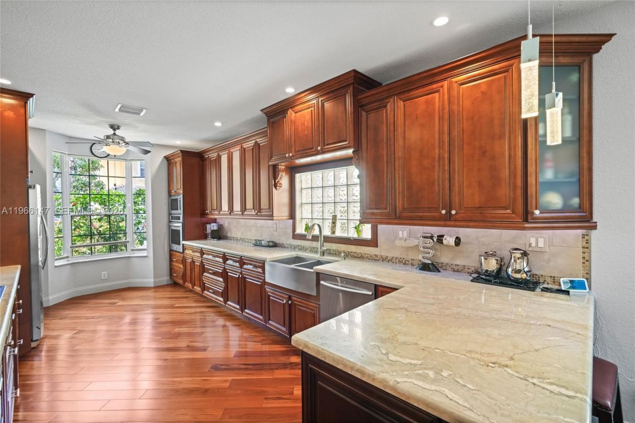 1282 Grant Ct , Hollywood, FL 33019 Photo