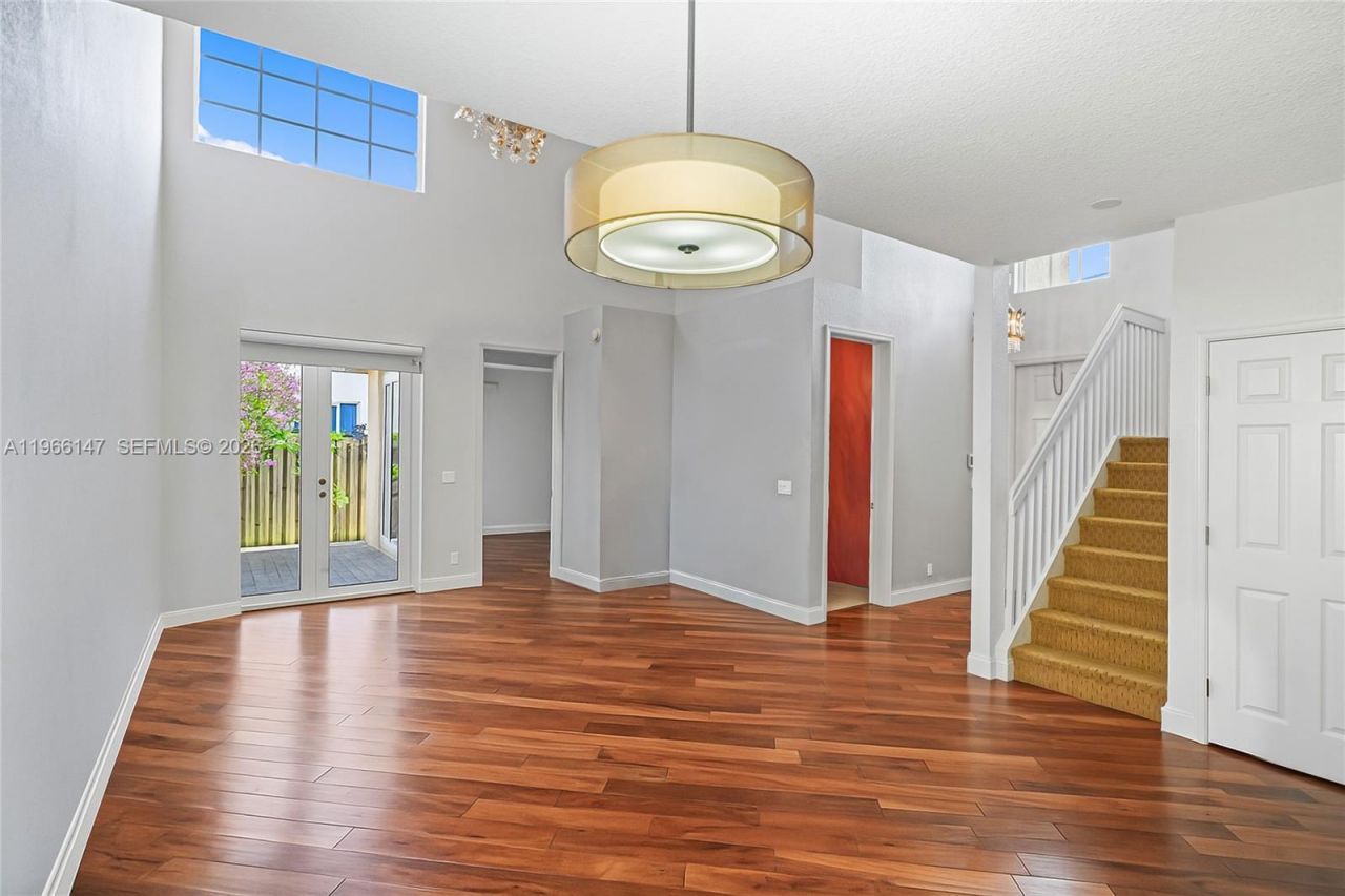 1282 Grant Ct , Hollywood, FL 33019 Photo