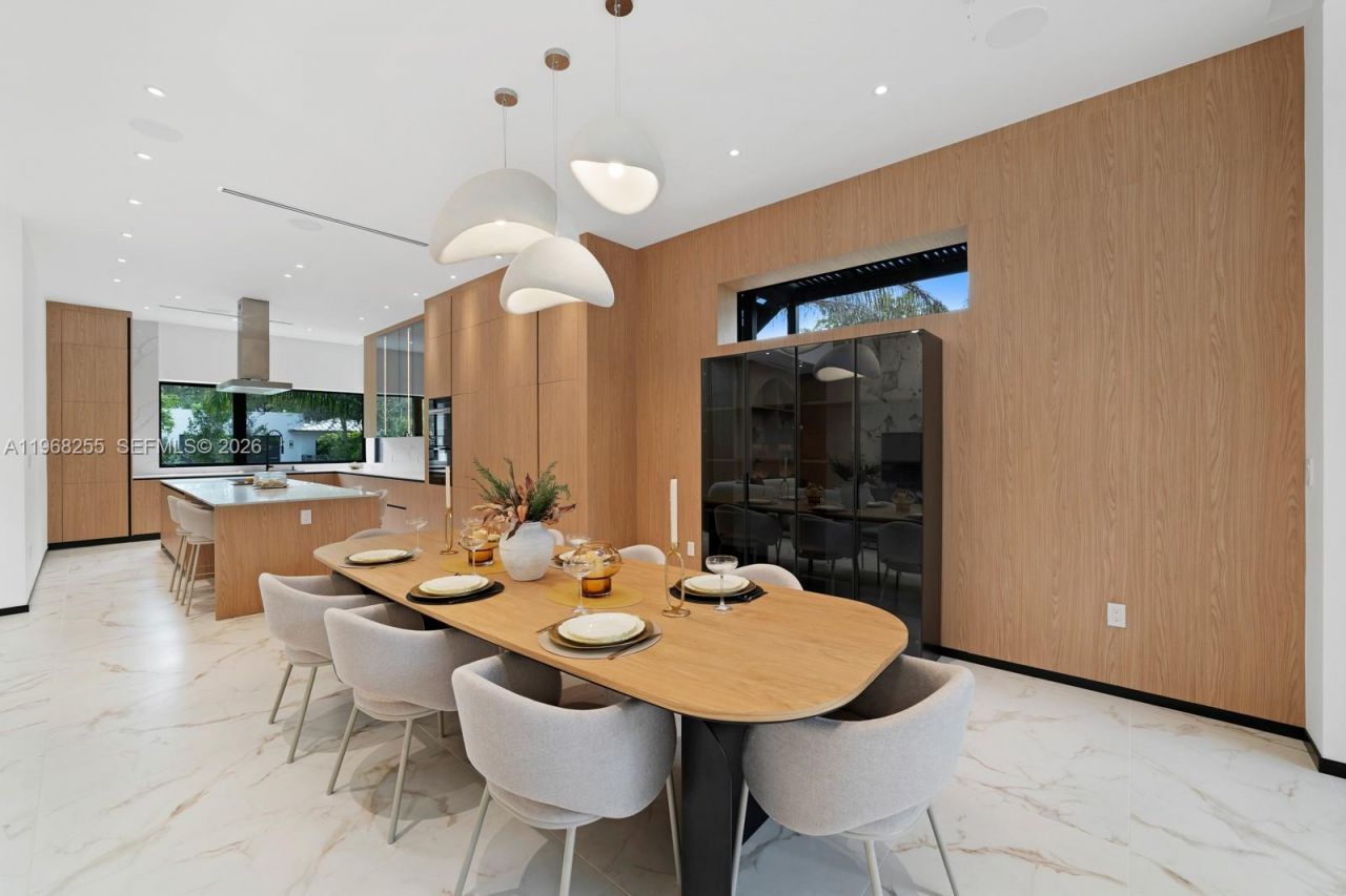 7420 SW 52nd Ave, Miami, FL 33143 Photo