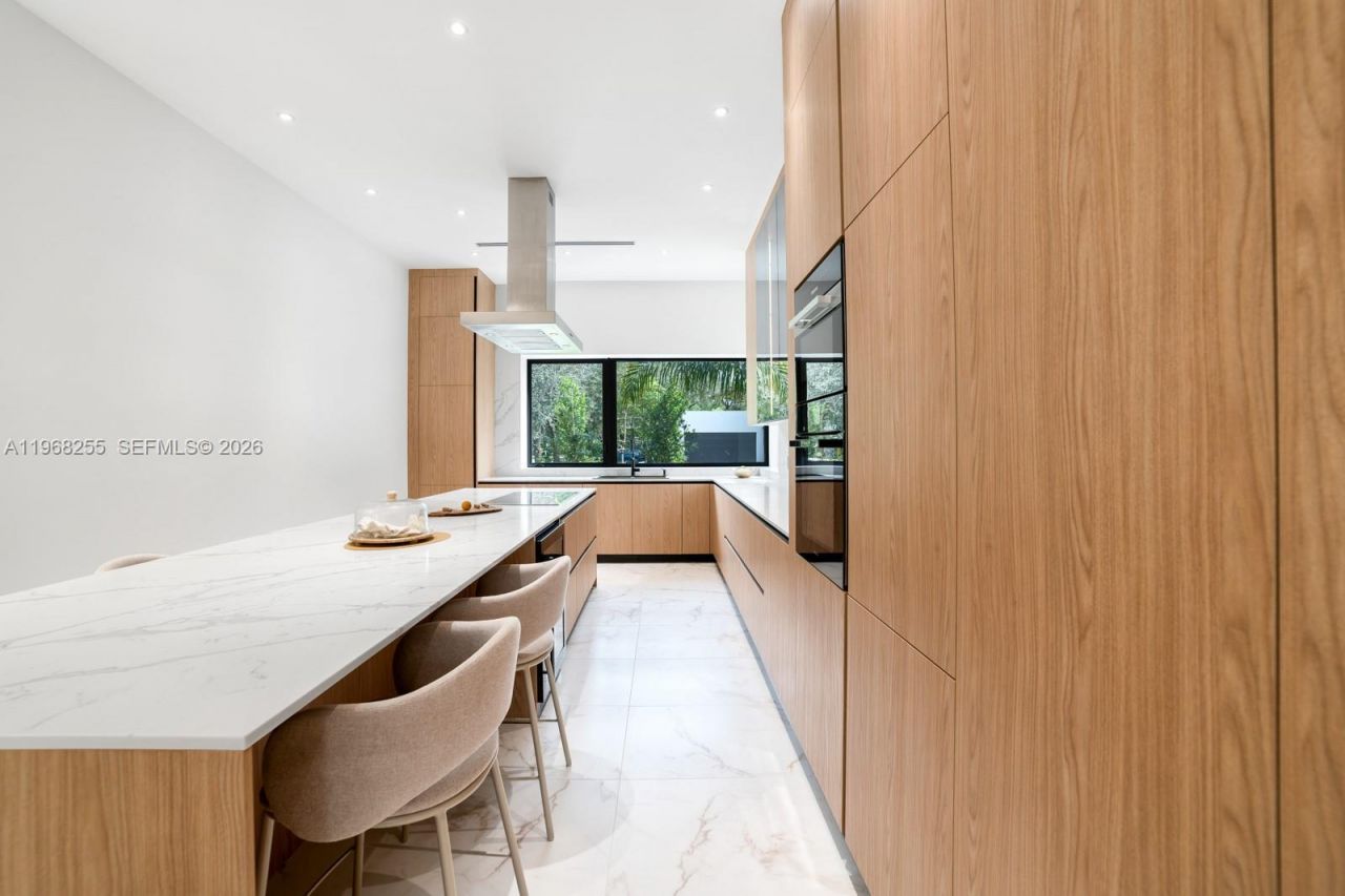 7420 SW 52nd Ave, Miami, FL 33143 Photo