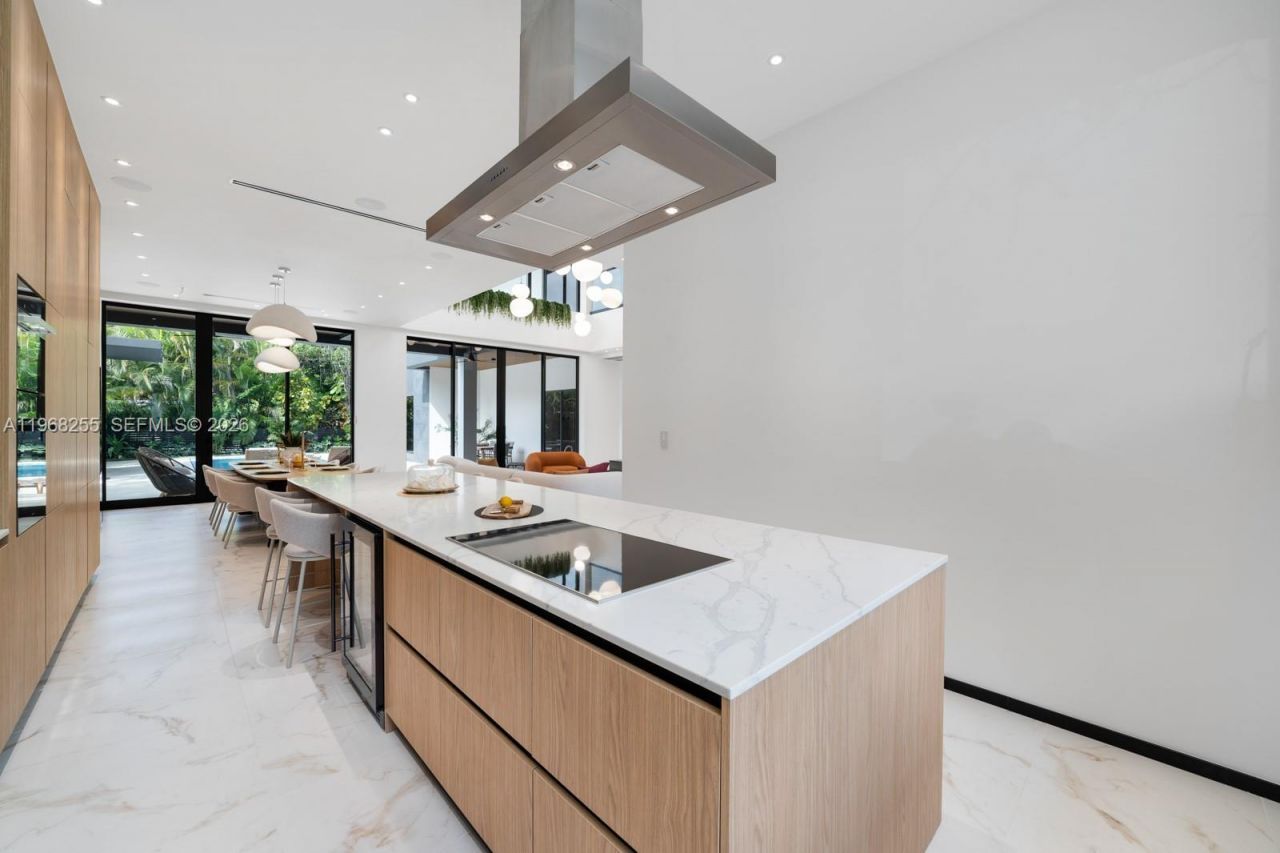 7420 SW 52nd Ave, Miami, FL 33143 Photo