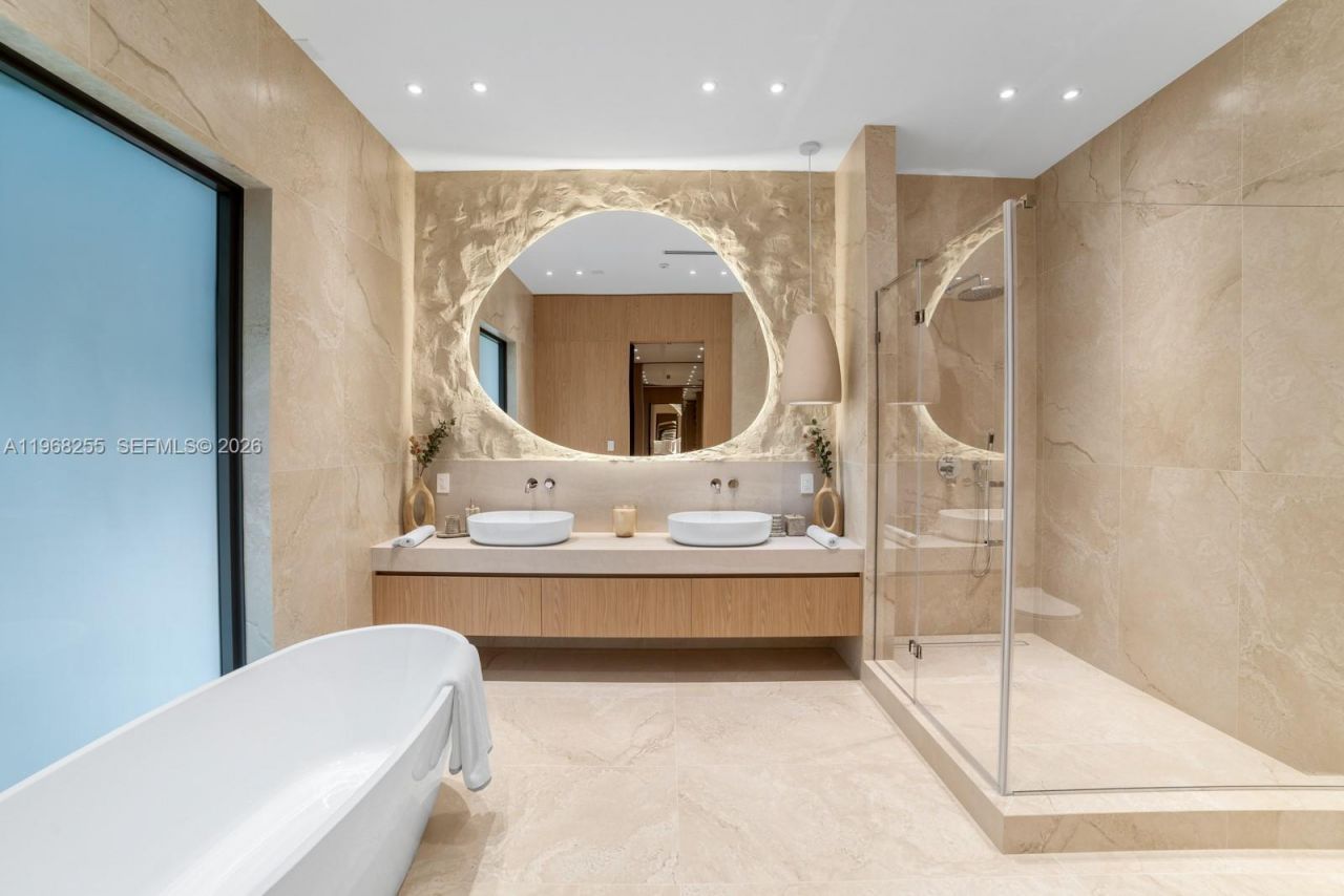 7420 SW 52nd Ave, Miami, FL 33143 Photo