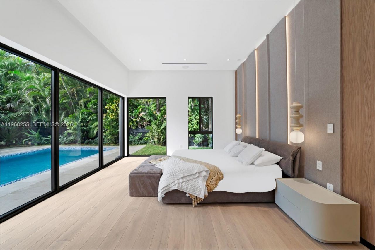 7420 SW 52nd Ave, Miami, FL 33143 Photo