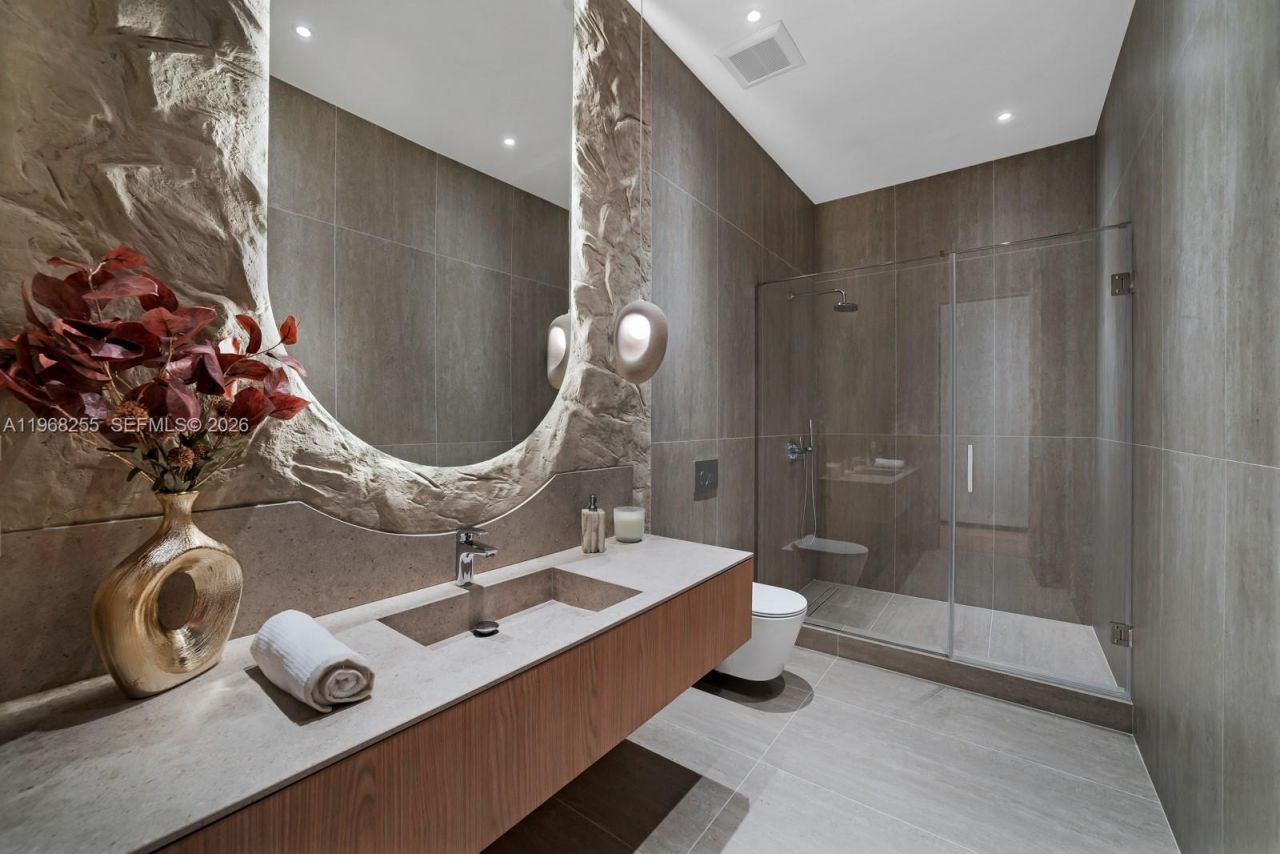 7420 SW 52nd Ave, Miami, FL 33143 Photo