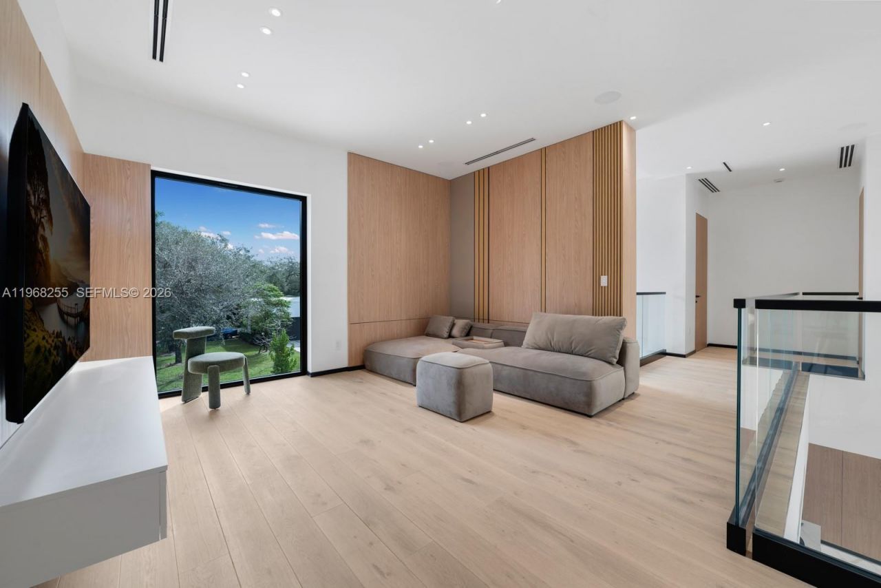 7420 SW 52nd Ave, Miami, FL 33143 Photo