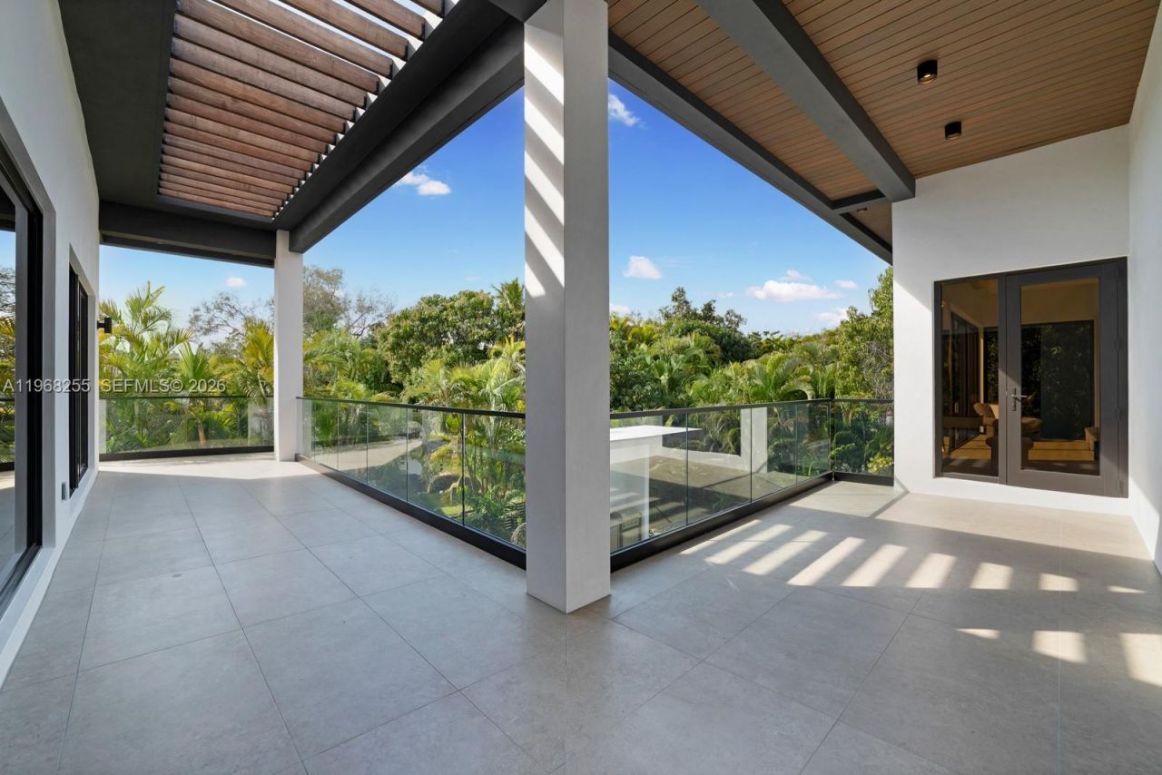 7420 SW 52nd Ave, Miami, FL 33143 Photo