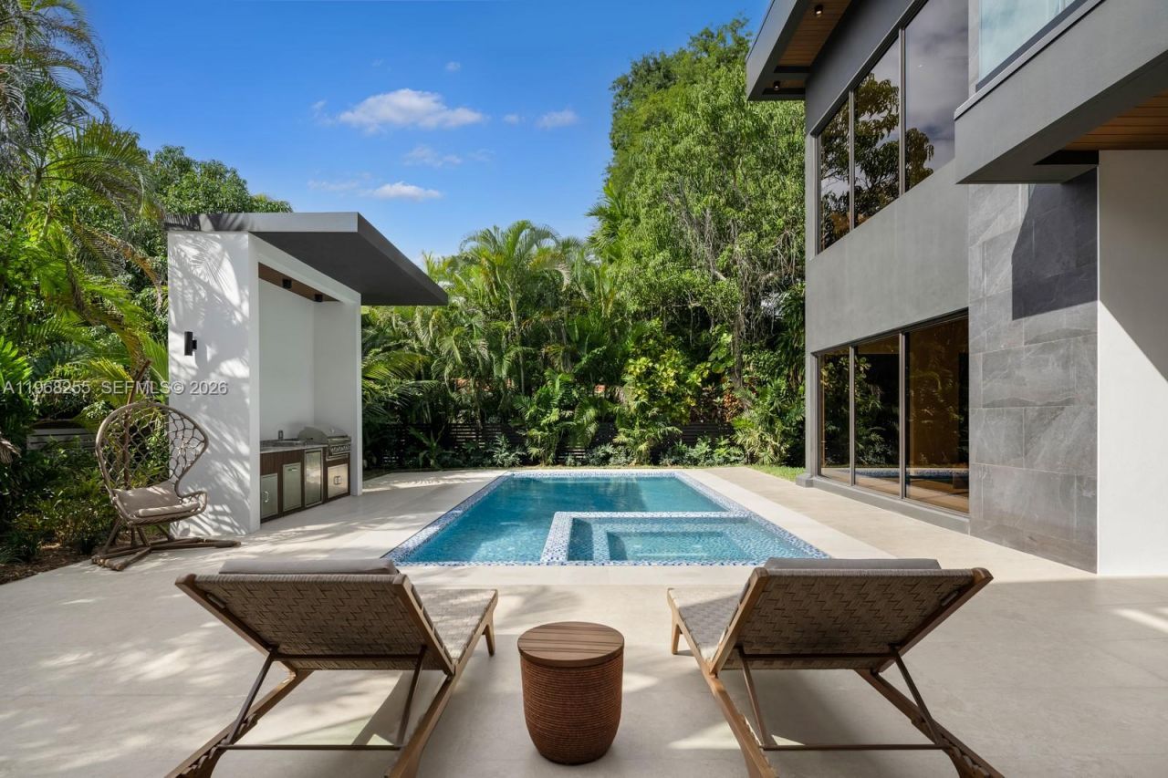 7420 SW 52nd Ave, Miami, FL 33143 Photo