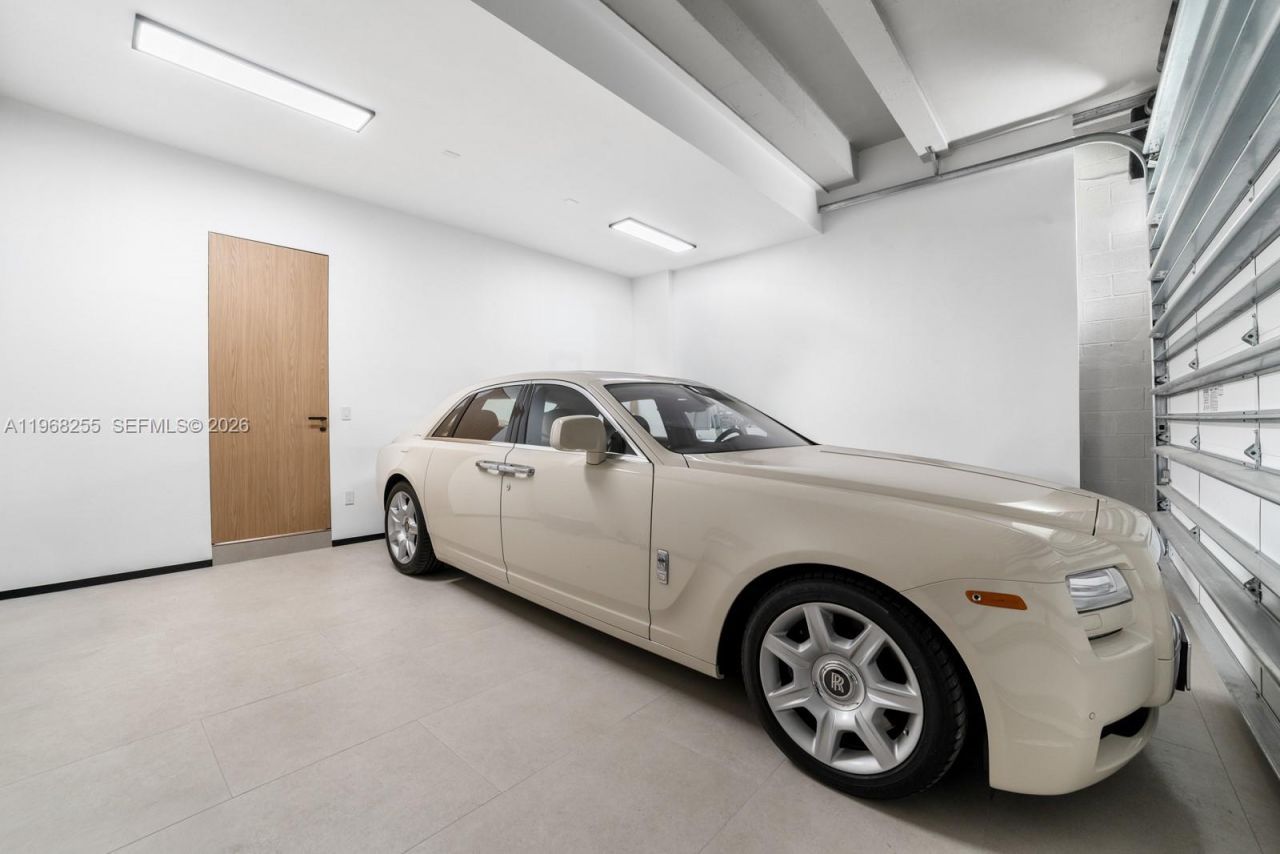 7420 SW 52nd Ave, Miami, FL 33143 Photo