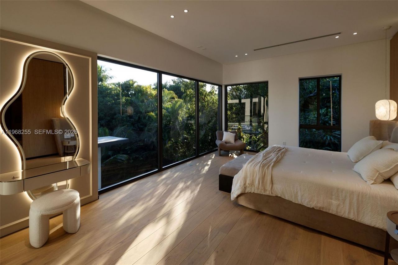 7420 SW 52nd Ave, Miami, FL 33143 Photo