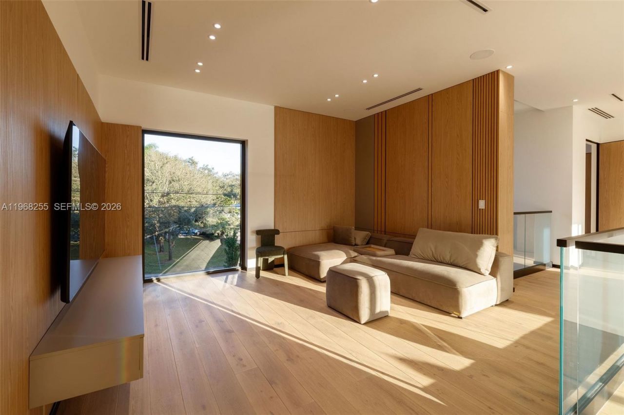 7420 SW 52nd Ave, Miami, FL 33143 Photo