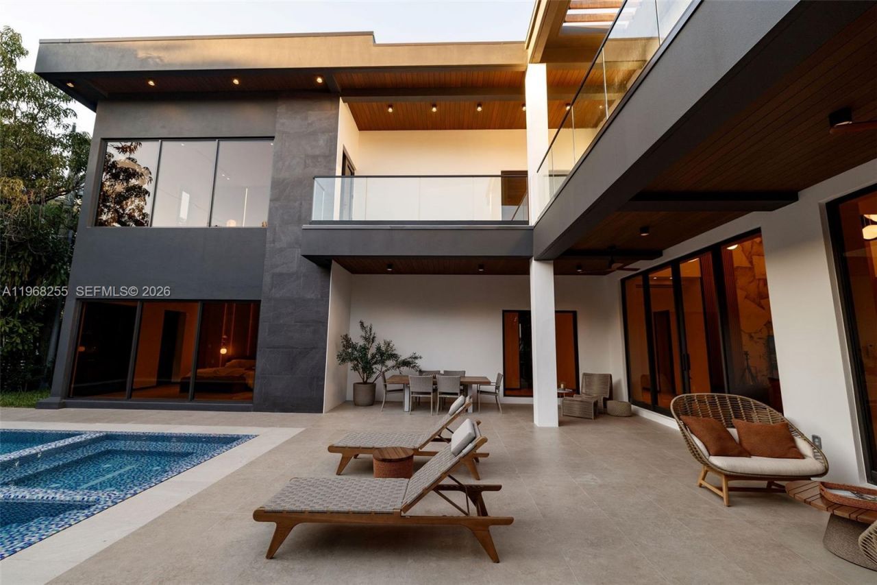 7420 SW 52nd Ave, Miami, FL 33143 Photo