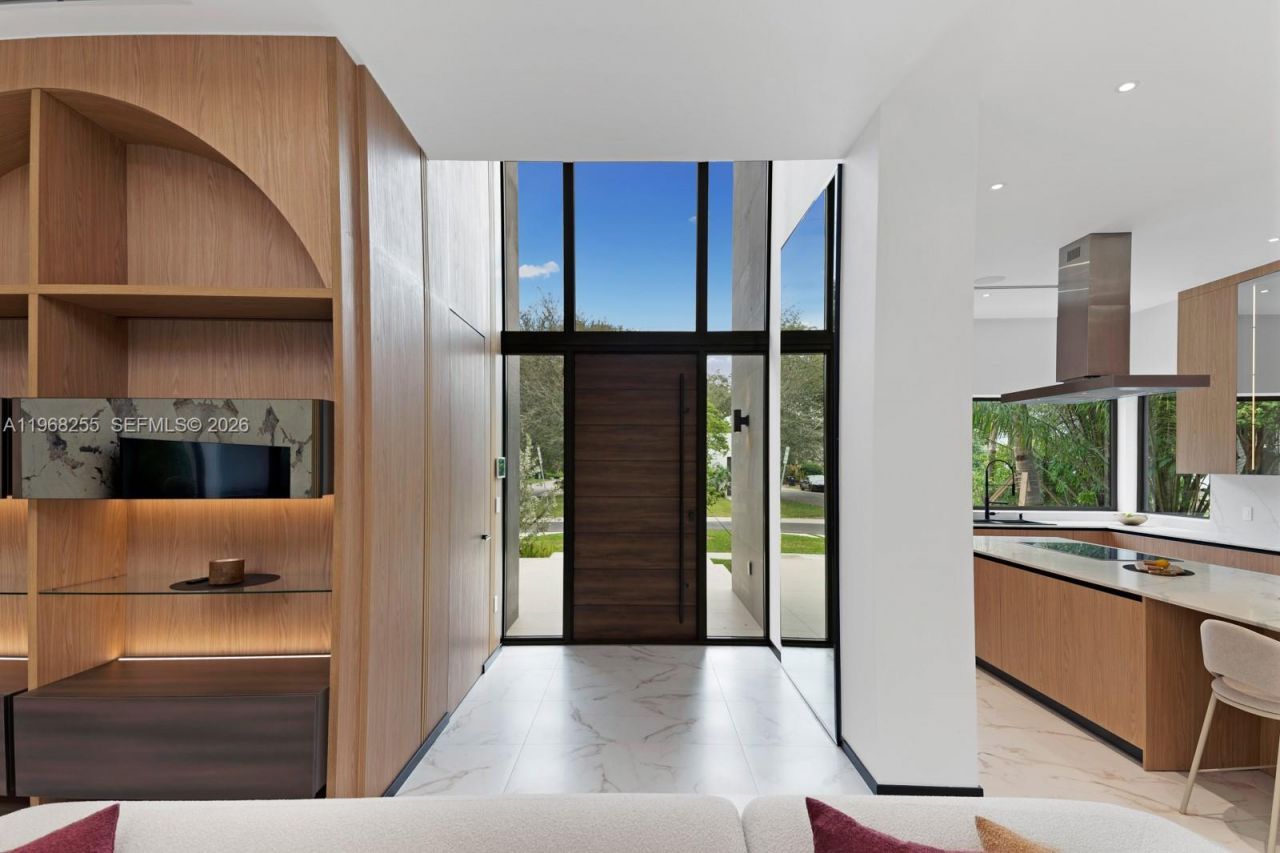 7420 SW 52nd Ave, Miami, FL 33143 Photo