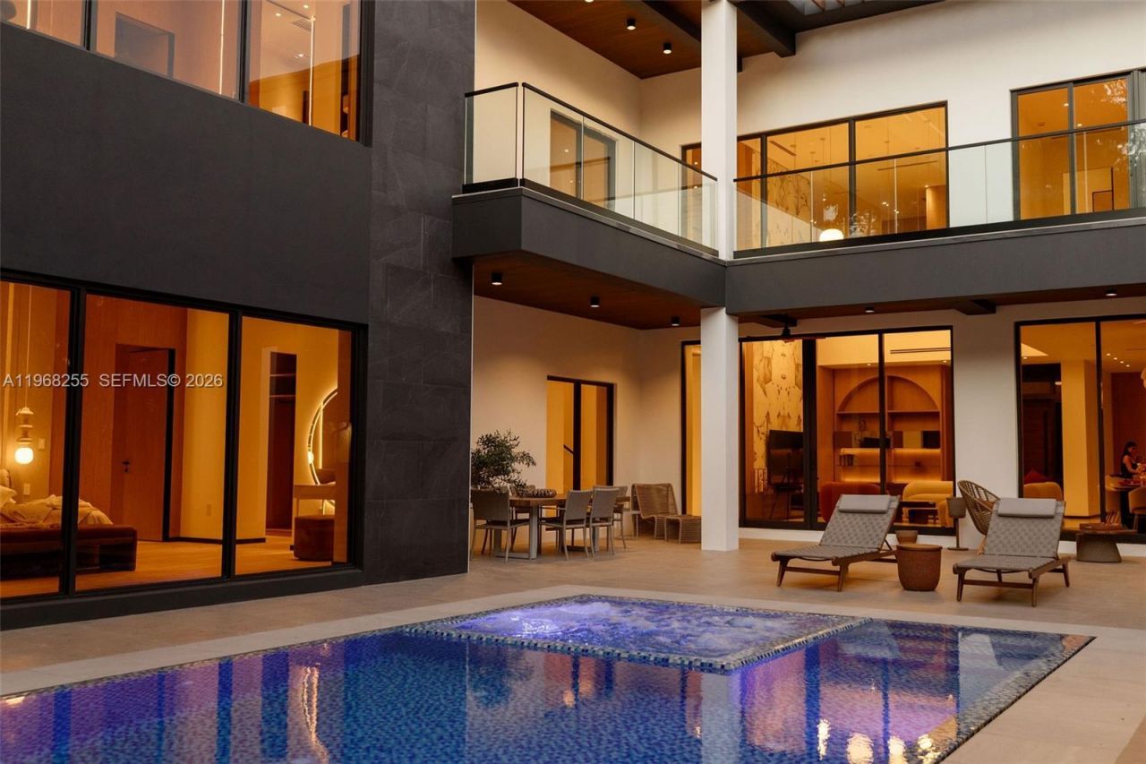 7420 SW 52nd Ave, Miami, FL 33143 Photo