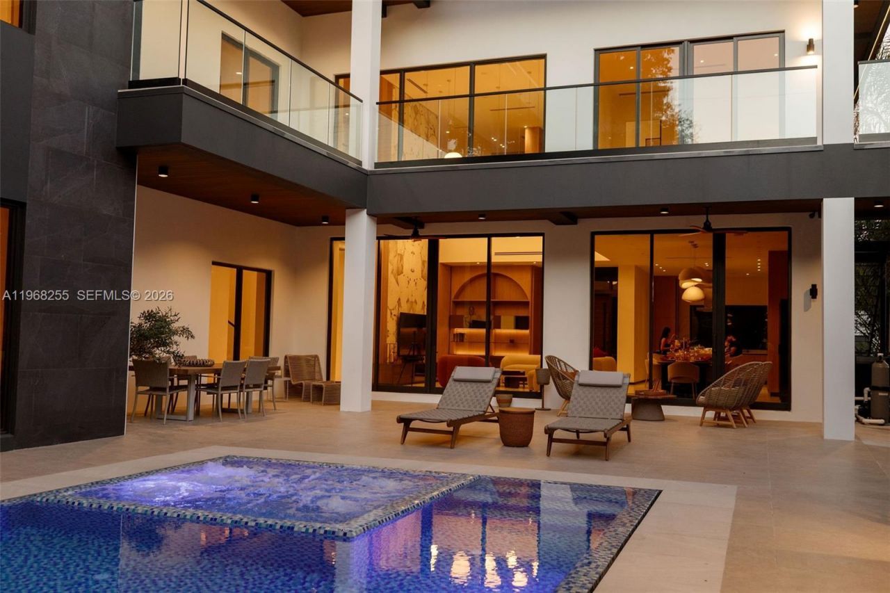 7420 SW 52nd Ave, Miami, FL 33143 Photo