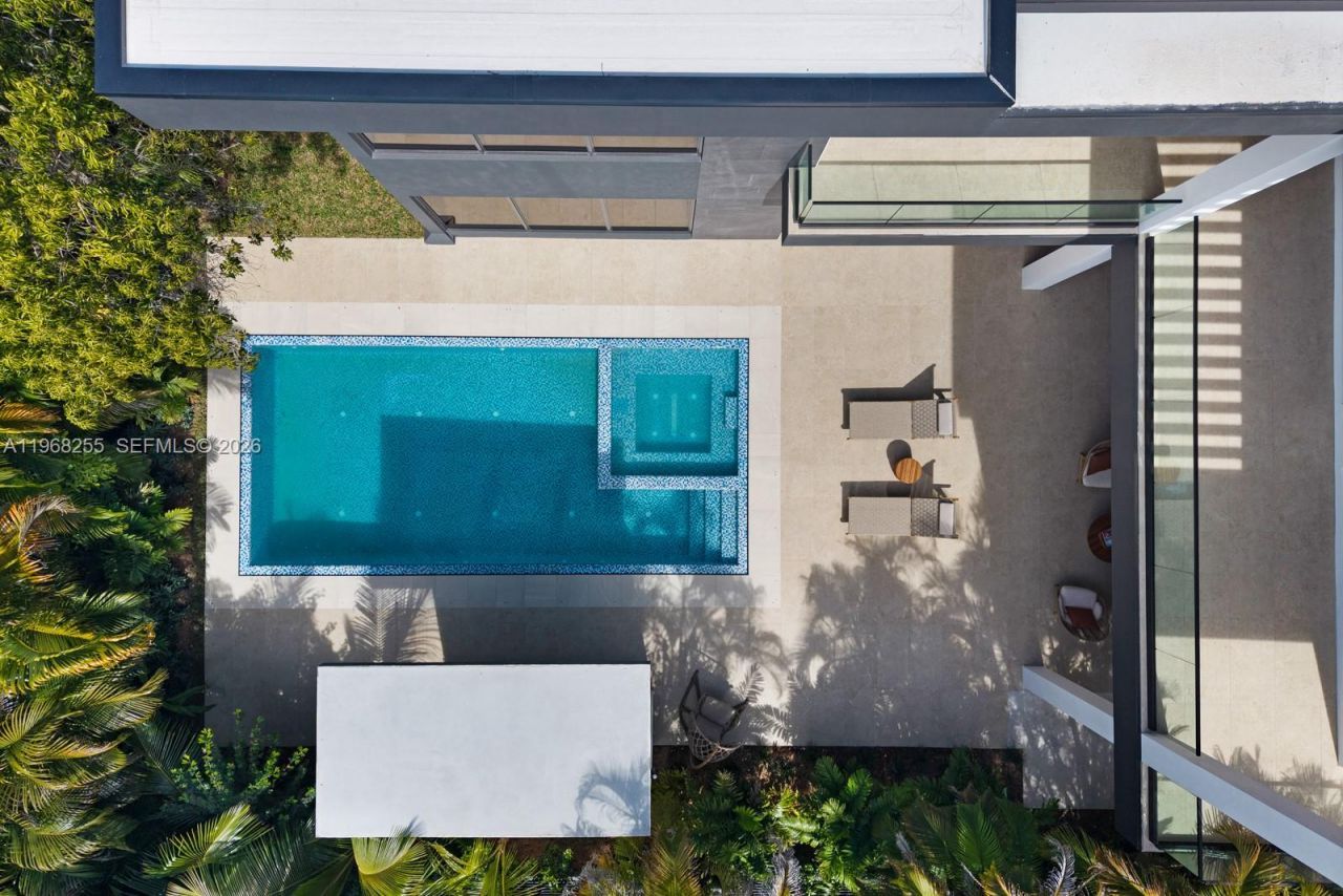 7420 SW 52nd Ave, Miami, FL 33143 Photo