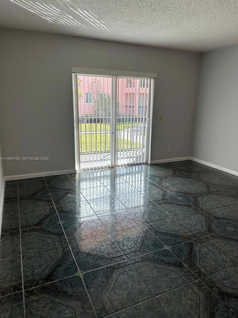 1840 NW 119th St, Unit 502, Miami, FL 33167 Photo