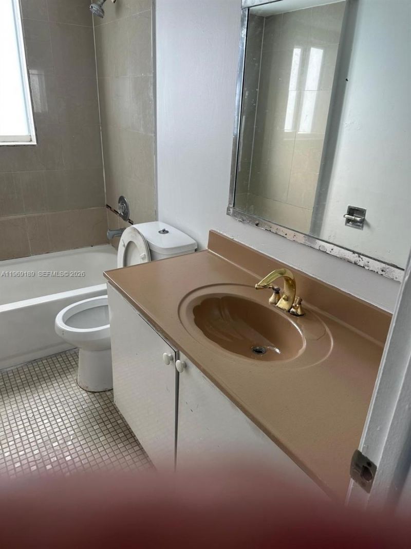 1840 NW 119th St, Unit 502, Miami, FL 33167 Photo