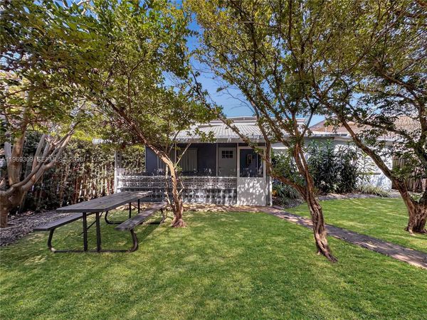 969 Bay Dr , Unit 5, Miami Beach, FL 33141