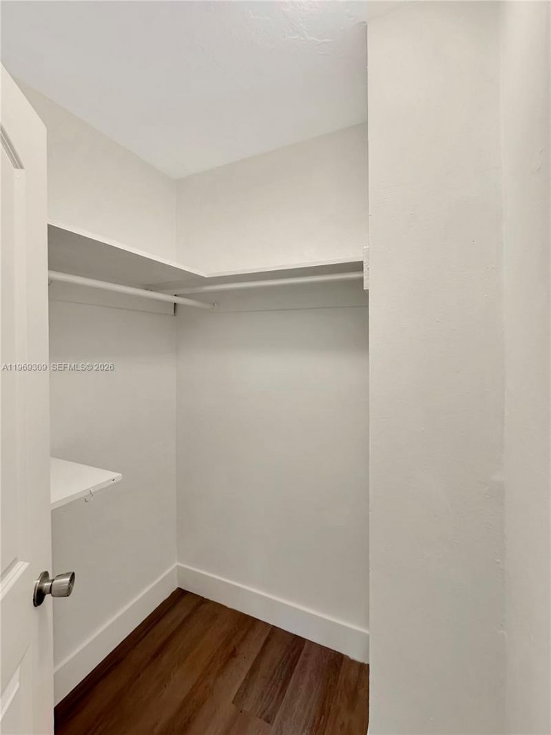 969 Bay Dr , Unit 5, Miami Beach, FL 33141 Photo