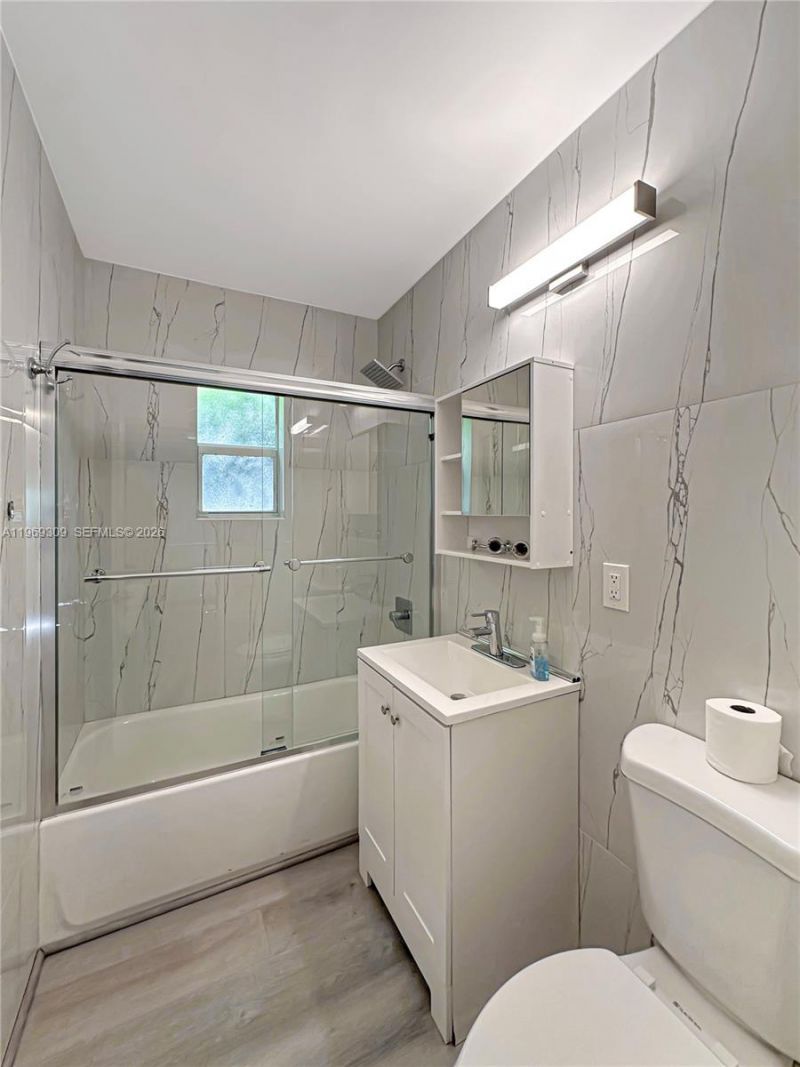 969 Bay Dr , Unit 5, Miami Beach, FL 33141 Photo