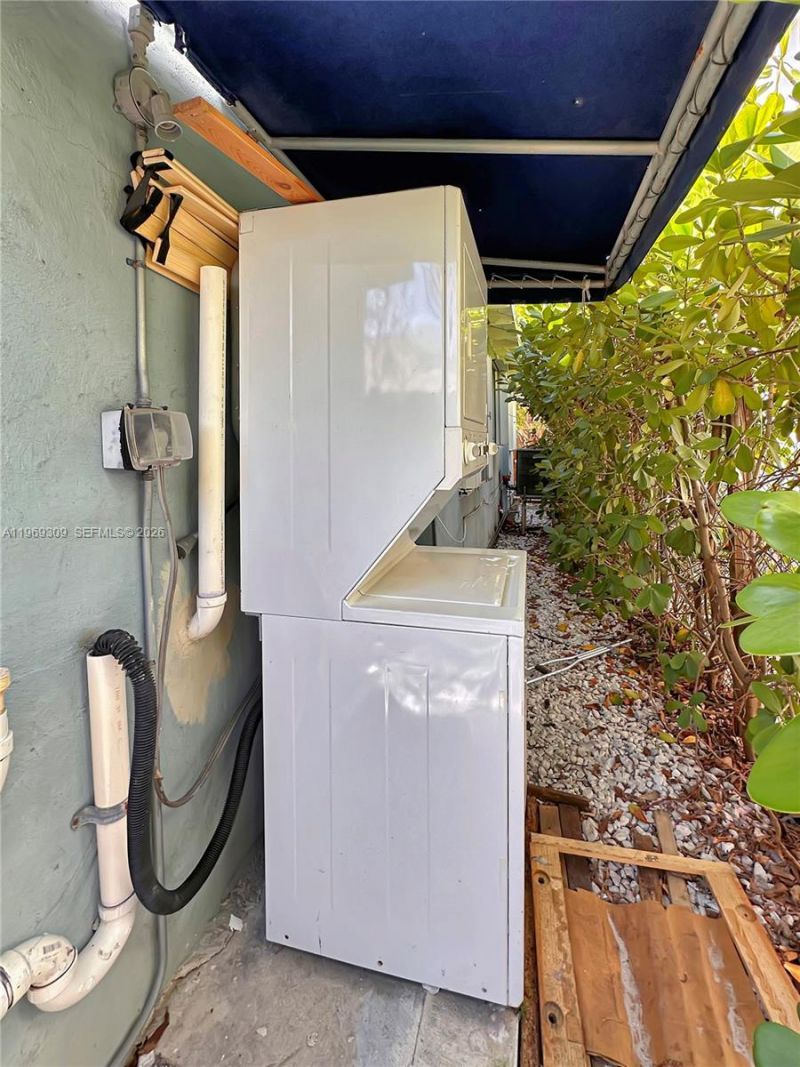 969 Bay Dr , Unit 5, Miami Beach, FL 33141 Photo