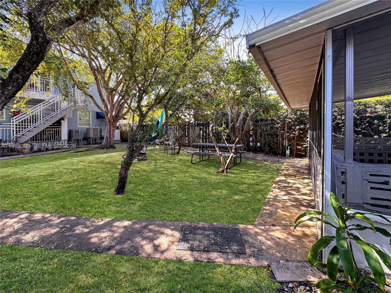 969 Bay Dr , Unit 5, Miami Beach, FL 33141 Photo