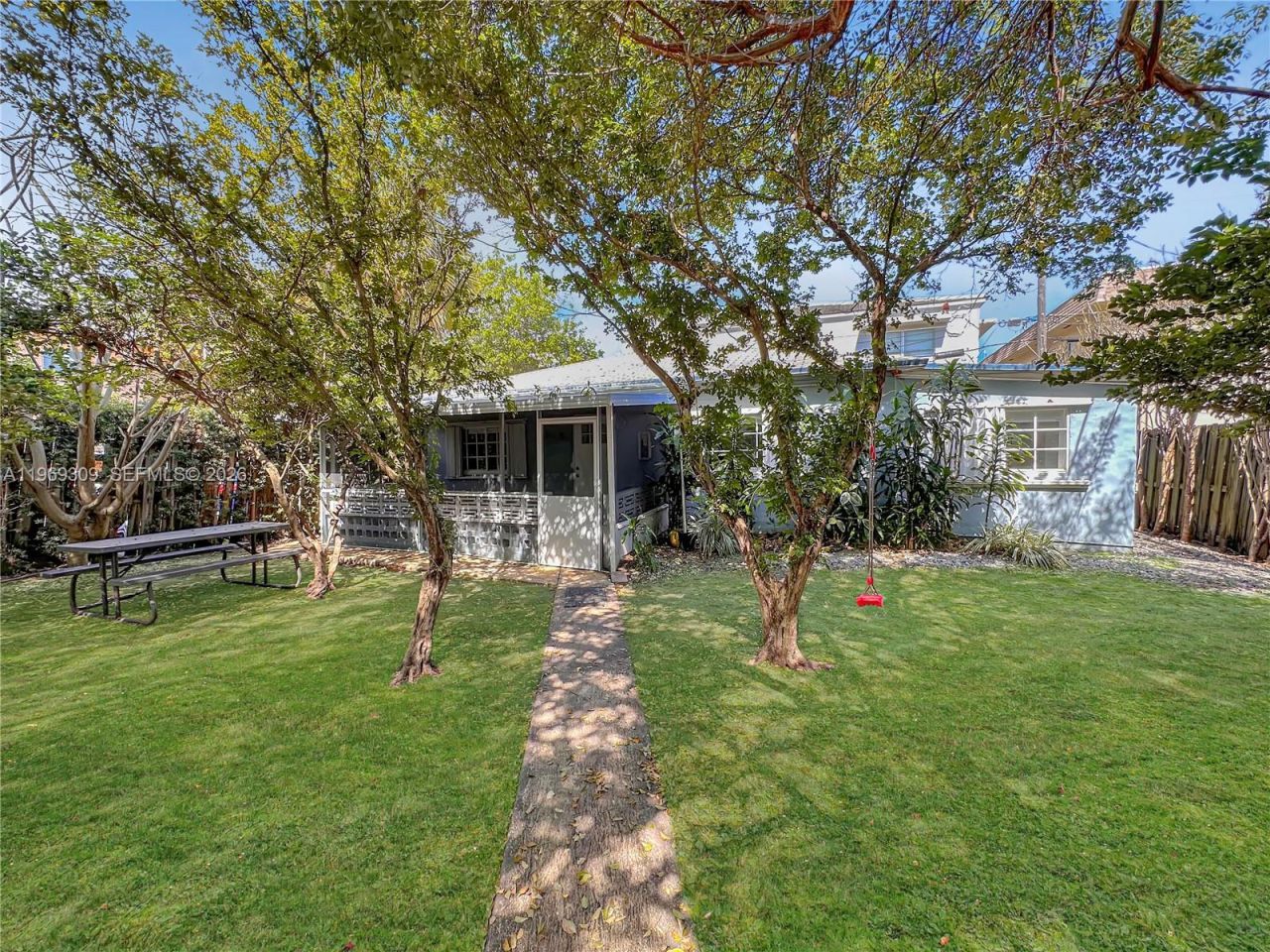 969 Bay Dr , Unit 5, Miami Beach, FL 33141 Photo