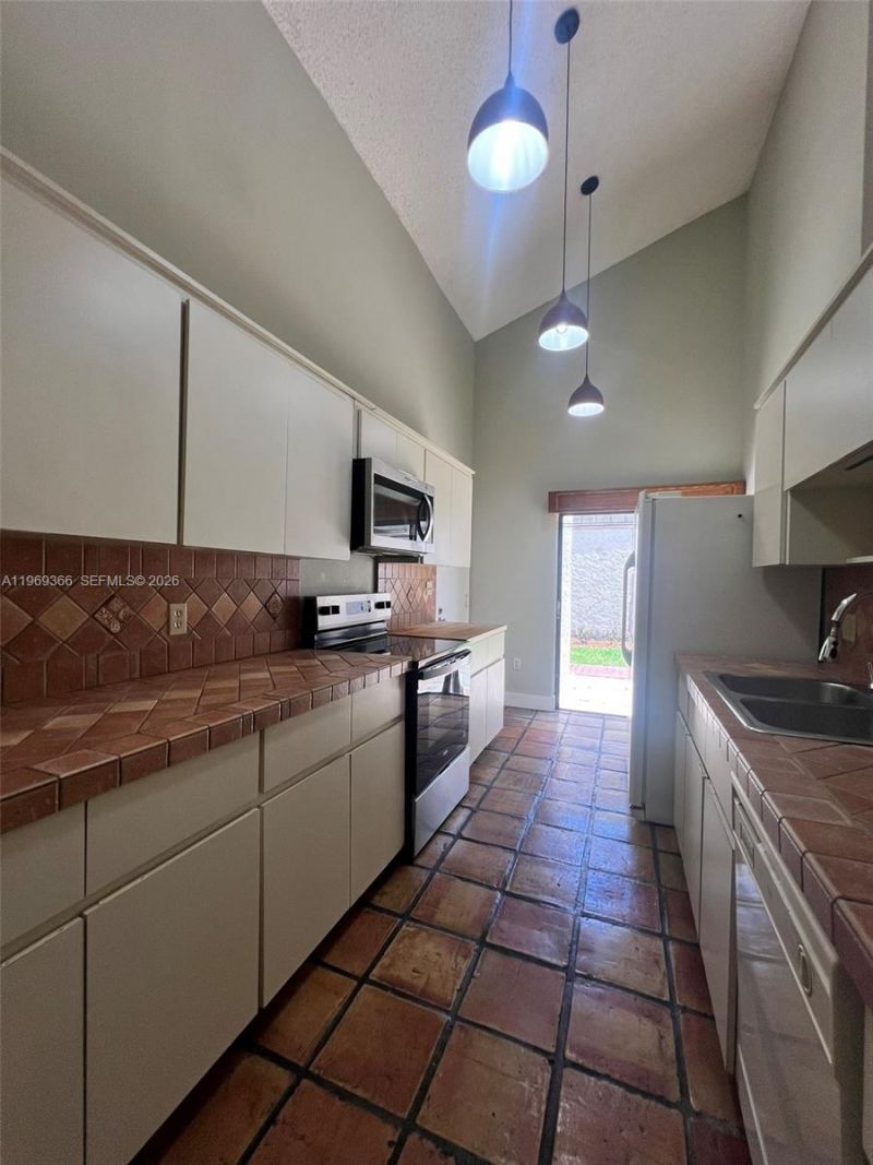 Please Call For Address, Miami, FL 33173 Photo