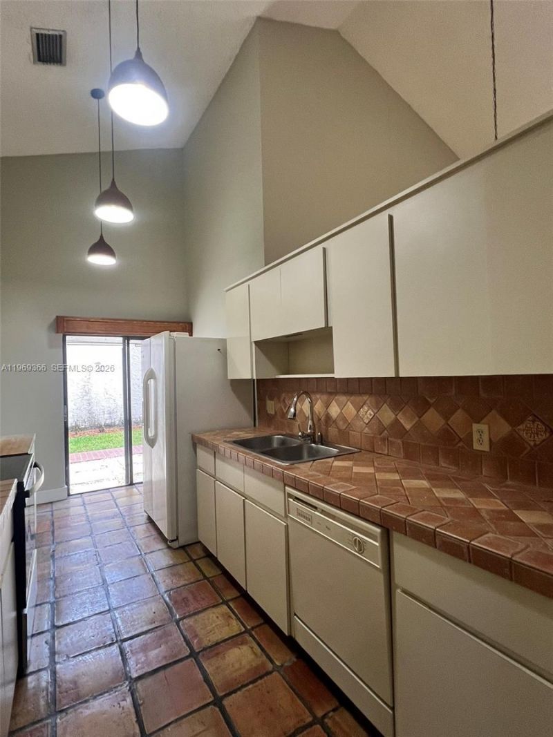 Please Call For Address, Miami, FL 33173 Photo