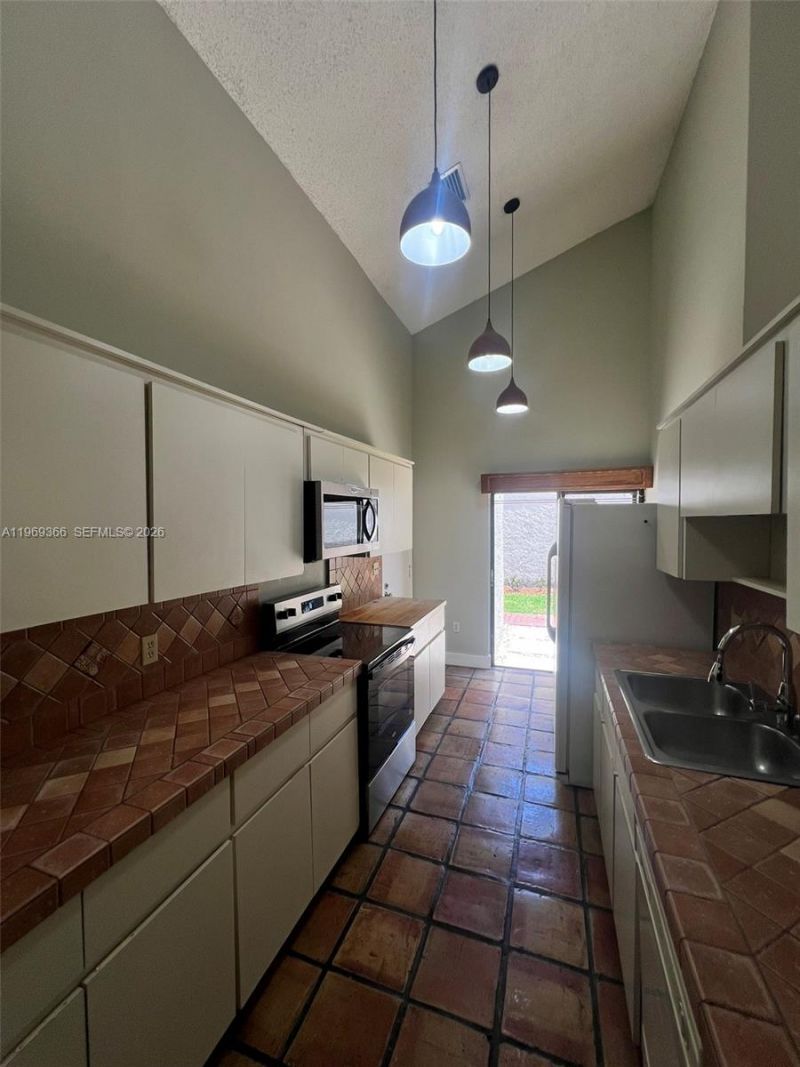Please Call For Address, Miami, FL 33173 Photo
