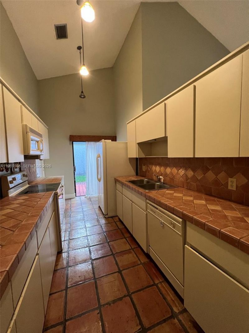 Please Call For Address, Miami, FL 33173 Photo